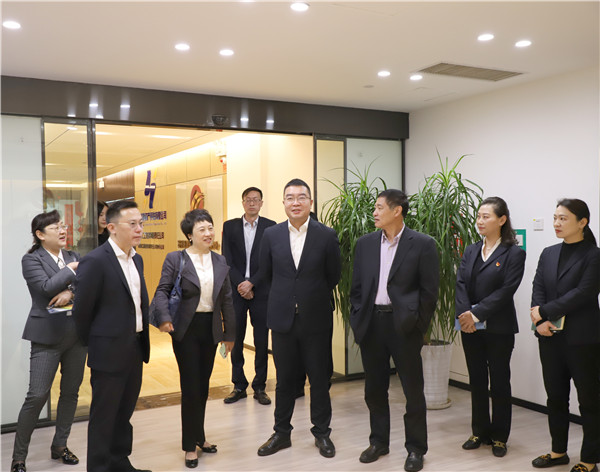 2023-5-11 西南聯(lián)交所、四川國興商務(wù)信息服務(wù)有限公司與貴州陽光產(chǎn)權(quán)交易所開展交流座談4.jpg