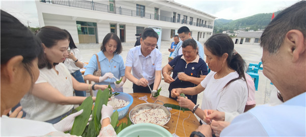 2023-6-21  貴州陽光產(chǎn)權(quán)交易所開展我們的節(jié)日·端午節(jié)主題實踐活動暨鄉(xiāng)村振興調(diào)研活動8.jpg