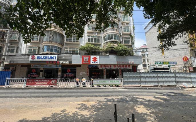 環(huán)城路職工住宅區(qū)一樓1、2-6號門面轉讓（持有方：貴州省機關事務管理局國有資產(chǎn)管理服務中心）