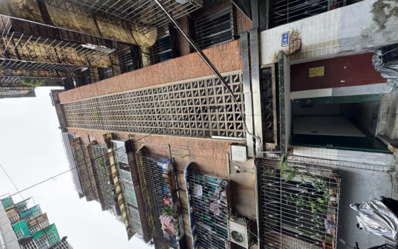 （降價）南明區(qū)建筑巷1號4單元7樓附14號轉(zhuǎn)讓（持有方：貴州省機(jī)關(guān)事務(wù)管理局國有資產(chǎn)管理服務(wù)中心）